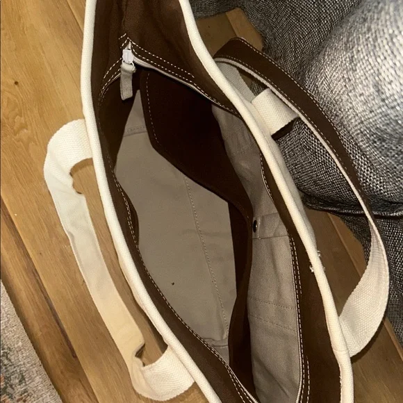 Lands End LARGE tote. Long handles, zip closure - Picture 3 of 4